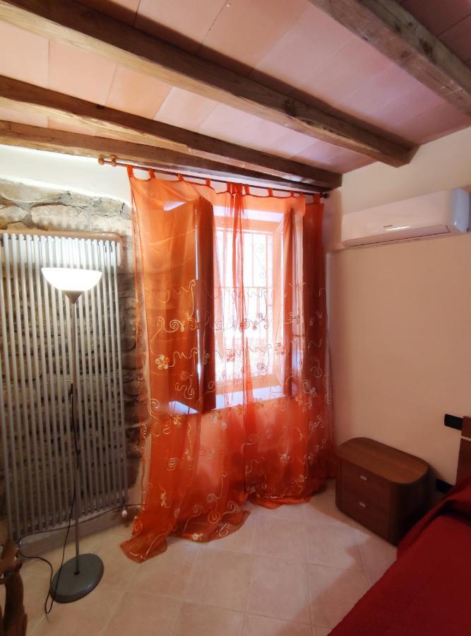 קורניליה Il Gabbiano Apartment מראה חיצוני תמונה